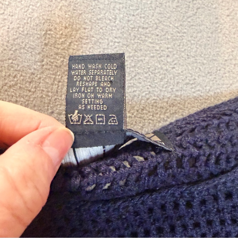 Norton McNaughton-View- Women’s Crochet Boxy Sweater- Navy- American Flag- XL - Picture 4 of 5